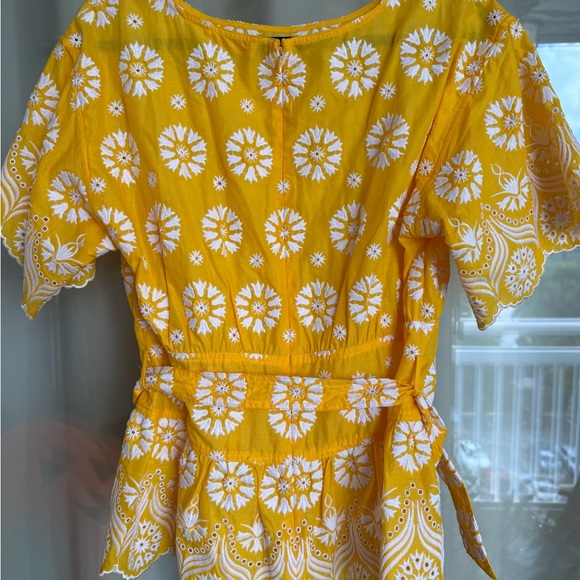 Tory Burch Yellow and White Eyelet Top Belted Size Small - Picture 5 of 10